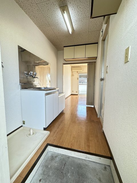玄関　別部屋参考写真です