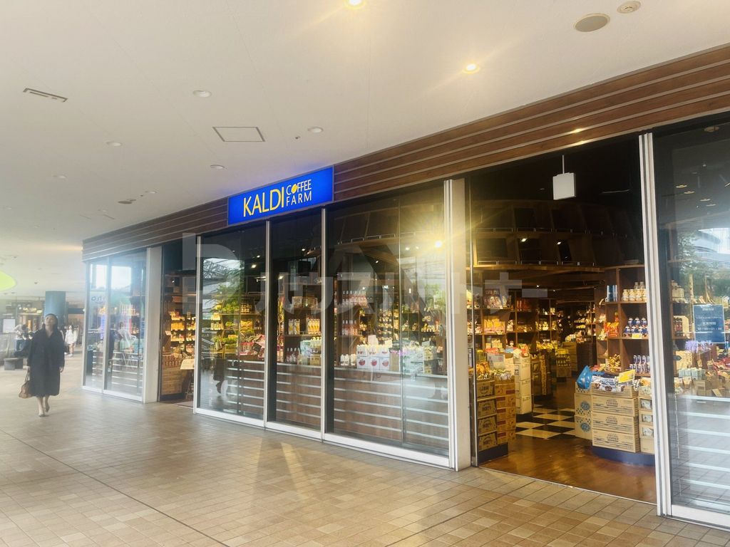 スーパー　カルディコーヒーファーム東京ドームシティラクーア店（スーパー）まで350m
