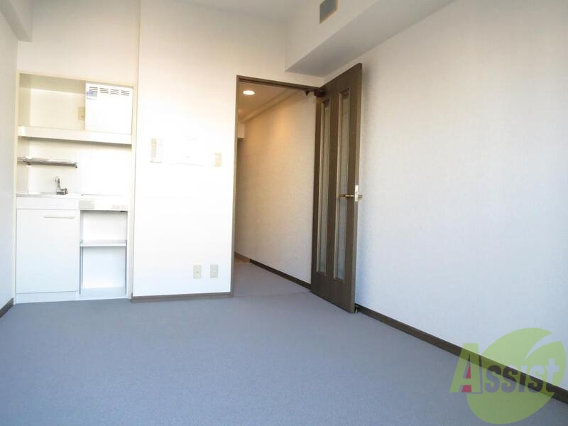 その他部屋・スペース　たっぷりの陽光が降り注ぎ、開放感あふれる室内