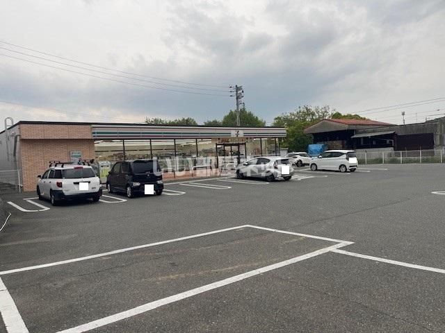 コンビニ　セブンイレブン 宇部西中町店（コンビニ）まで324m