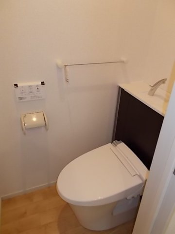 トイレ　清潔感のあるトイレです