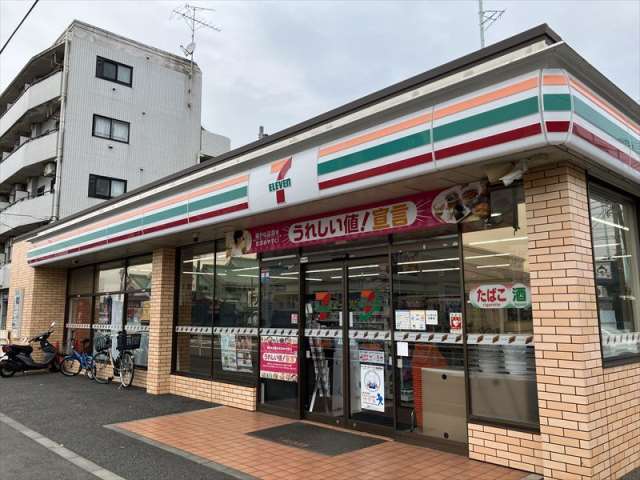 コンビニ　セブンイレブン大和下鶴間東（コンビニ）まで846m