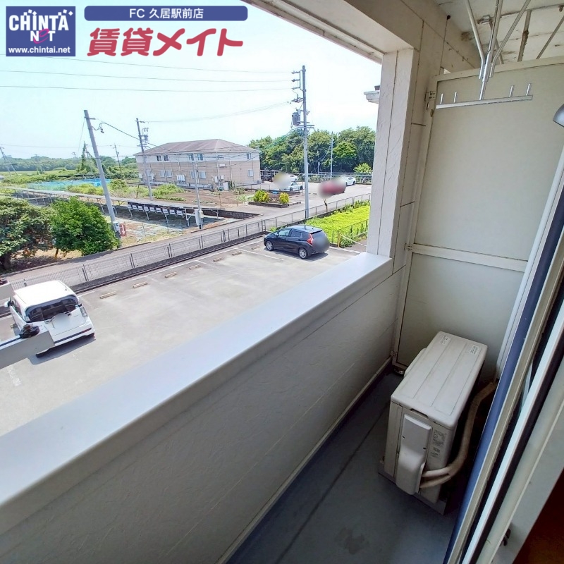 バルコニー　同物件別部屋のお写真です。