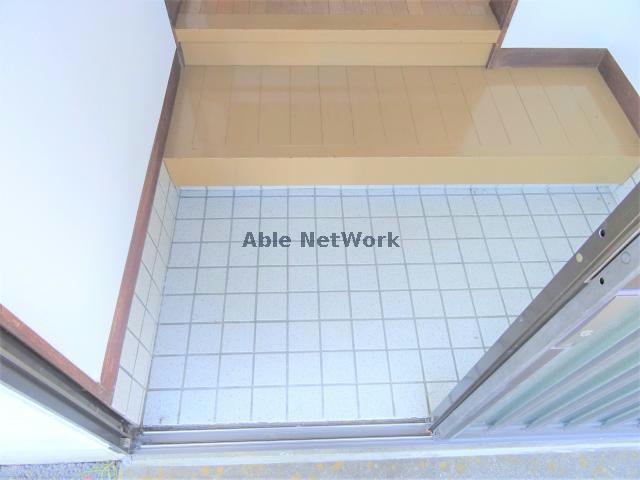 玄関　広々玄関