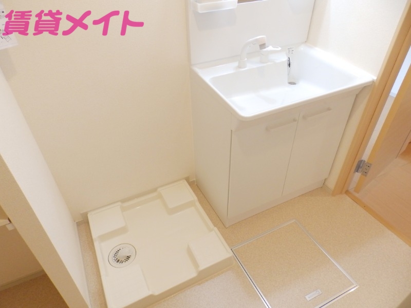 洗面設備　反転タイプ参考写真
