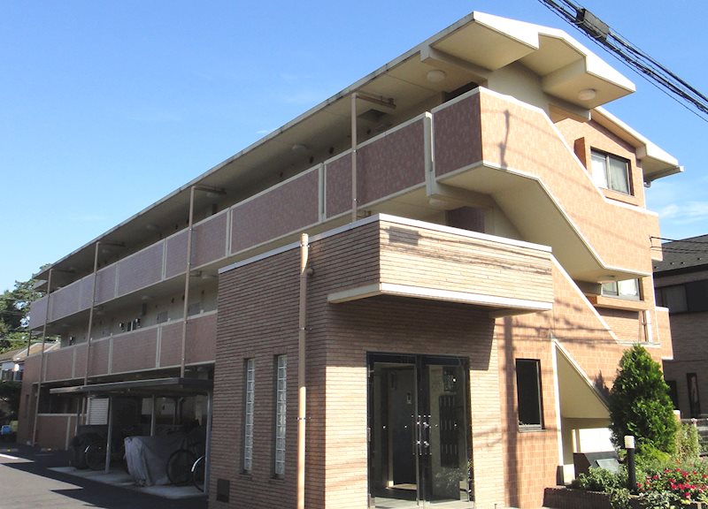 建物外観　タイル貼り