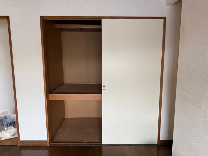 収納　洋室7.4帖のお部屋にある収納スペースです！奥行きのある収納