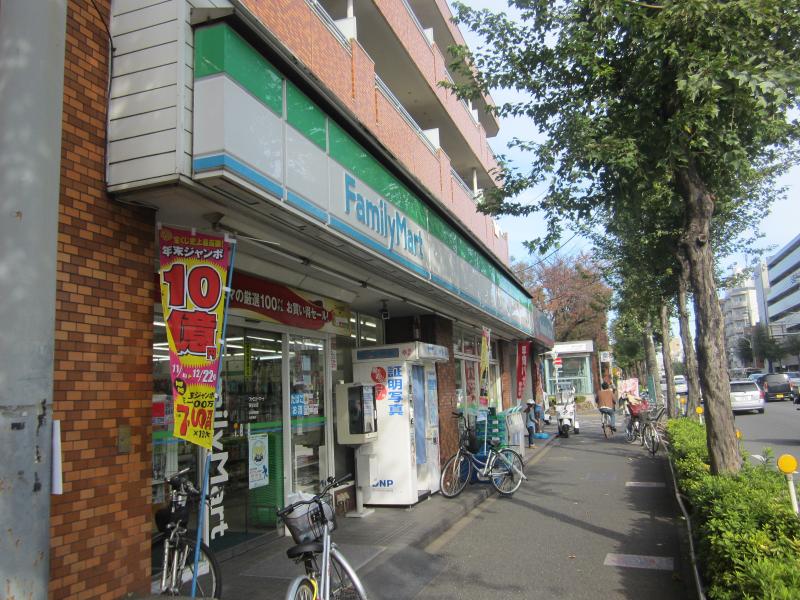 コンビニ　ファミリーマート 新桜台店（コンビニ）まで388m