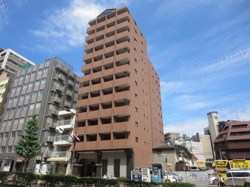 建物外観　三宮駅まで徒歩１２分、新神戸駅まで徒歩８分の場所にあります。