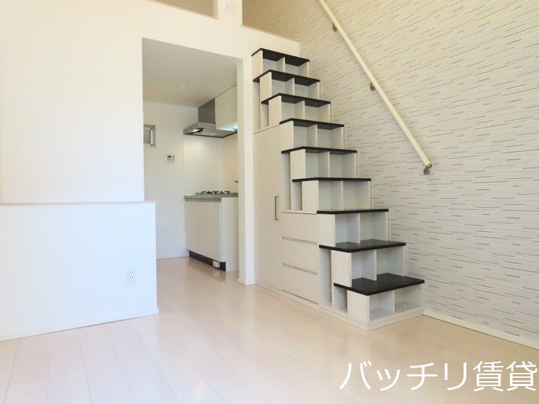 居室・リビング　同型タイプの為、現状を優先致します。