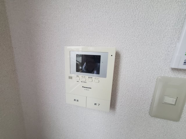 セキュリティ　モニター付きインターホン