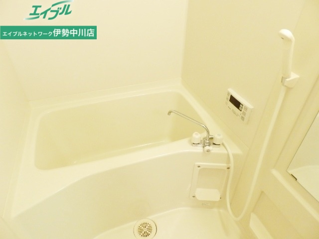 バス・シャワールーム　同物件別部屋のお写真です。