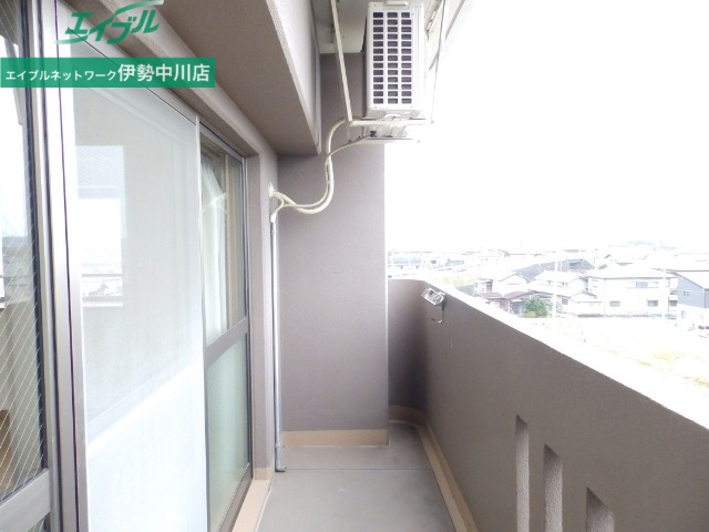 バルコニー　同物件別部屋のお写真です。