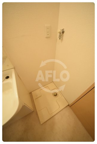 その他設備　ジュネーゼグラン上本町　洗濯機置場