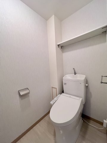 椿峰ニュータウン107街区4号棟のトイレ写真