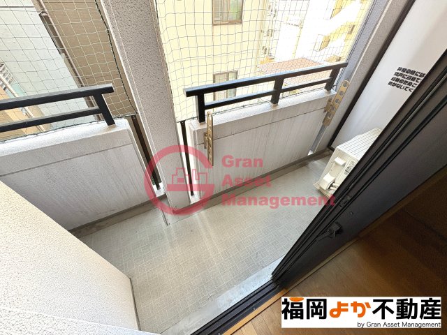 バルコニー　【福岡よか不動産】外からの目が気にならないバルコニーで洗濯物