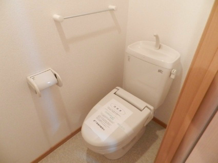トイレ　※参照※温水洗浄便座です。