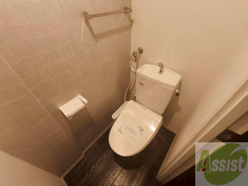 トイレ　トイレです。ウォシュレット付を探している方、おすすめです。