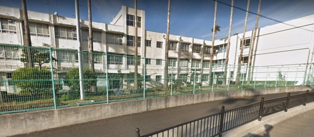 中学校　堺市立綾南中学校（中学校）まで700m