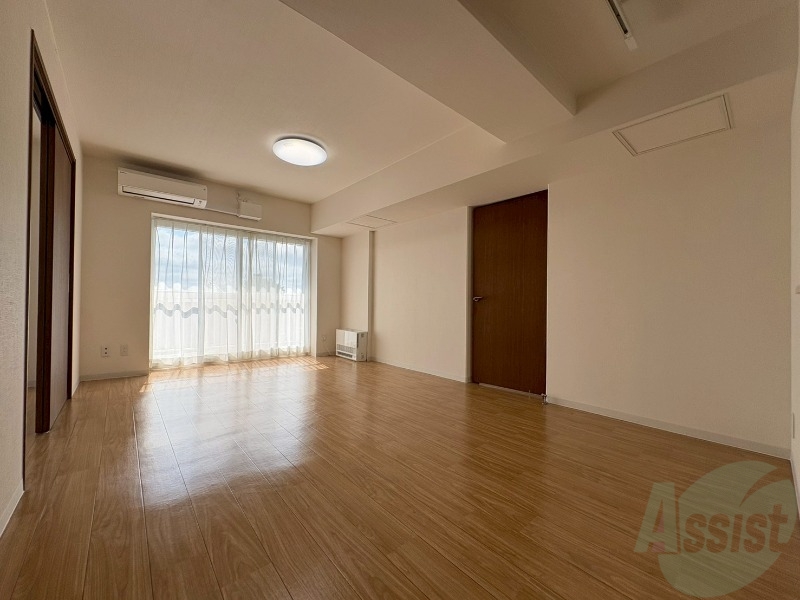 居室・リビング　広くてキレイなお部屋が広がっていて、充実した生活が送れそう。