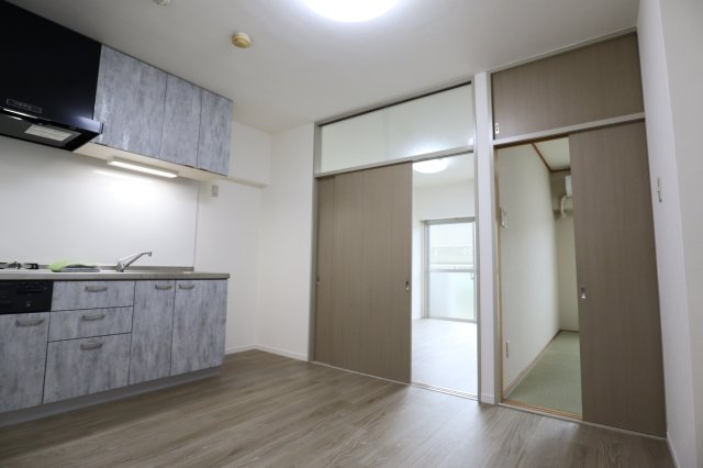 居室・リビング　別号室リノベーション完了部屋の写真です
