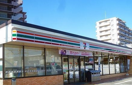 コンビニ　セブンイレブン 明石二見町店（コンビニ）まで262m