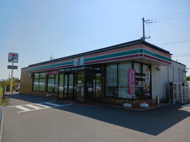 コンビニ　セブンイレブンさん（コンビニ）まで250m