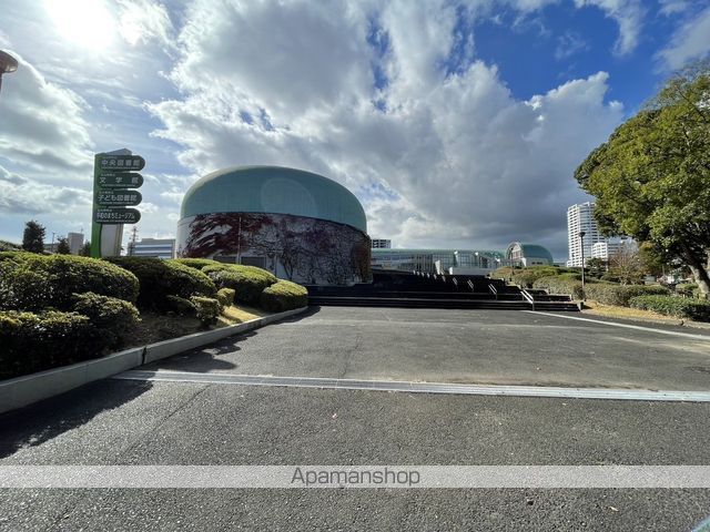 図書館　北九州市立中央図書館（図書館）まで3045m