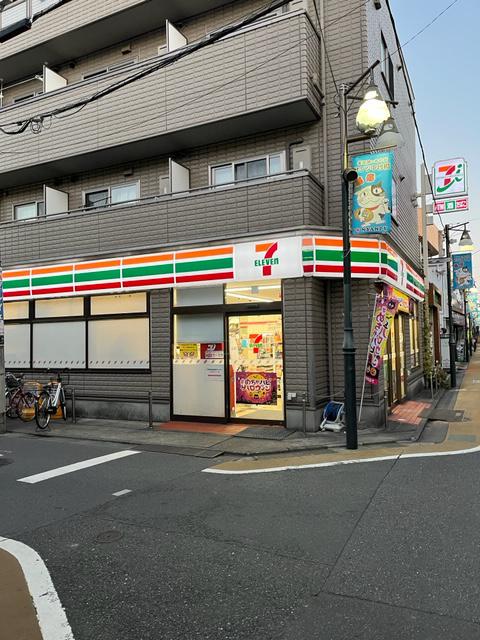 コンビニ　セブンイレブン練馬中村橋駅北店（コンビニ）まで243m