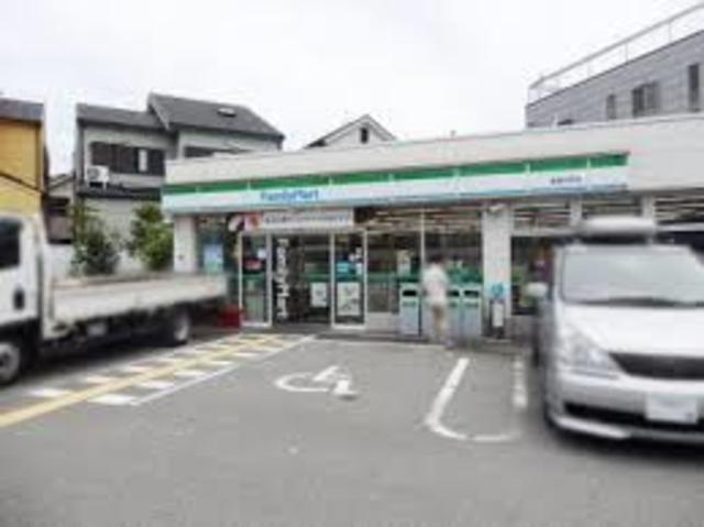 コンビニ　ファミリーマート箕面半町店（コンビニ）まで163m
