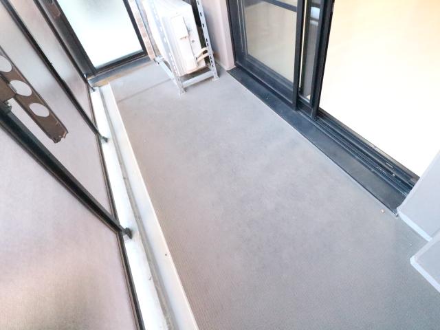 バルコニー　陽当たり良好なバルコニーです