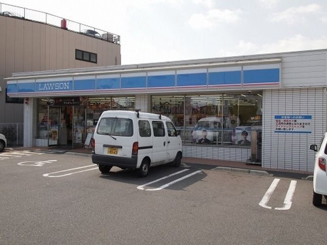コンビニ　ローソン 箕面坊島店（コンビニ）まで672m