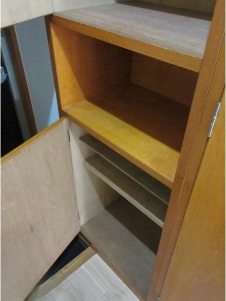 玄関　※写真は同じマンションの違う部屋のものになります。