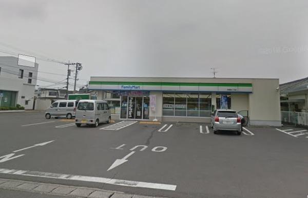 コンビニ　ファミリーマート宮崎霧島二丁目店（コンビニ）まで292m