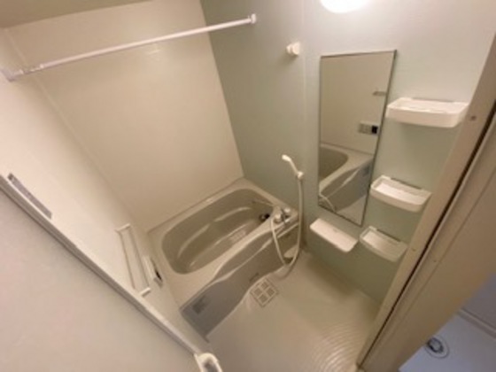 バス・シャワールーム　※別部屋の写真です