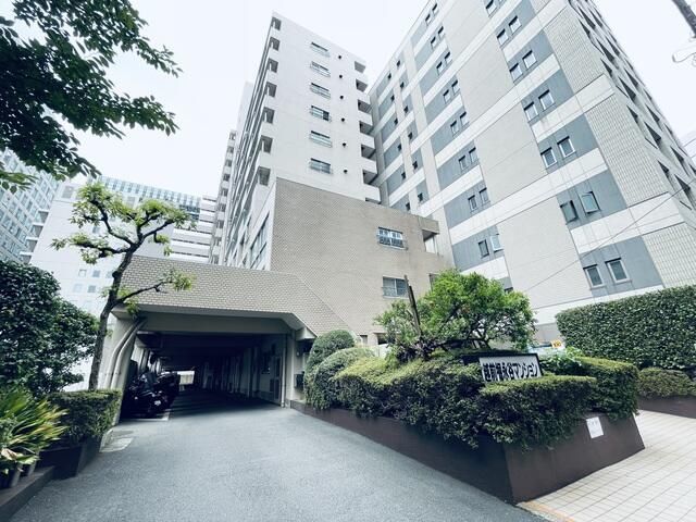 建物外観　丈夫な鉄筋コンクリート造マンションです☆