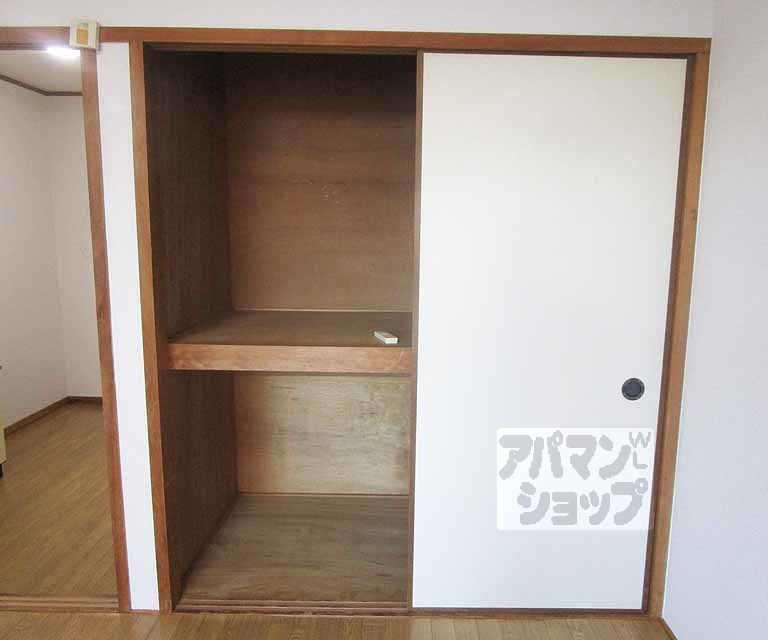 収納　２０２号室の写真です。