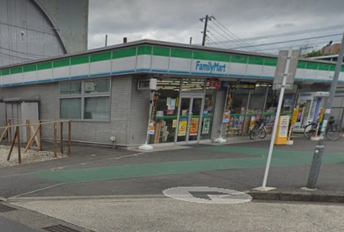 コンビニ　ファミリーマート相鉄さがみ野駅店（コンビニ）まで330m