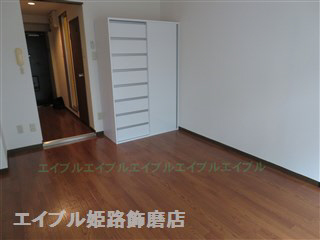 居室・リビング　写真は反転のお部屋です