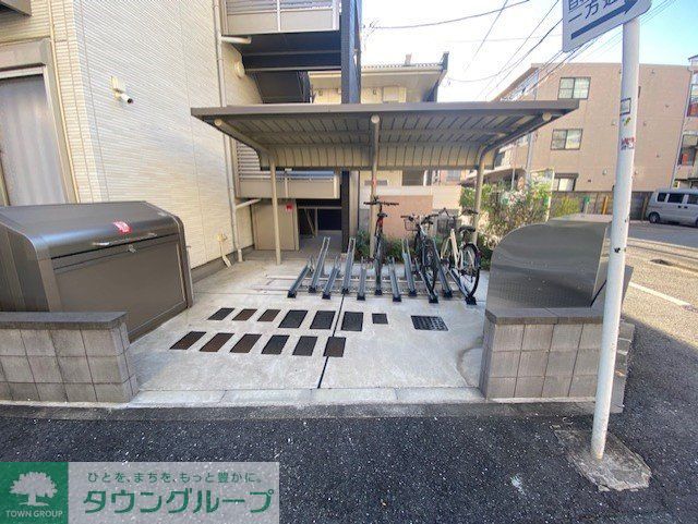 駐車場　駐輪場　自転車＆原付のみ駐輪可