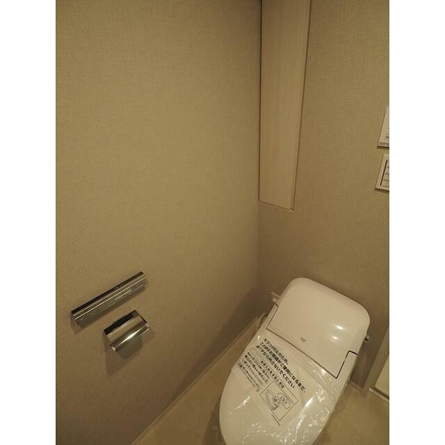 トイレ　※同仕様写真
