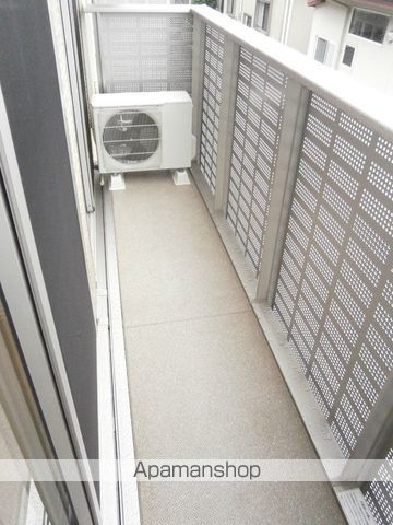 シャトル小松の内装写真