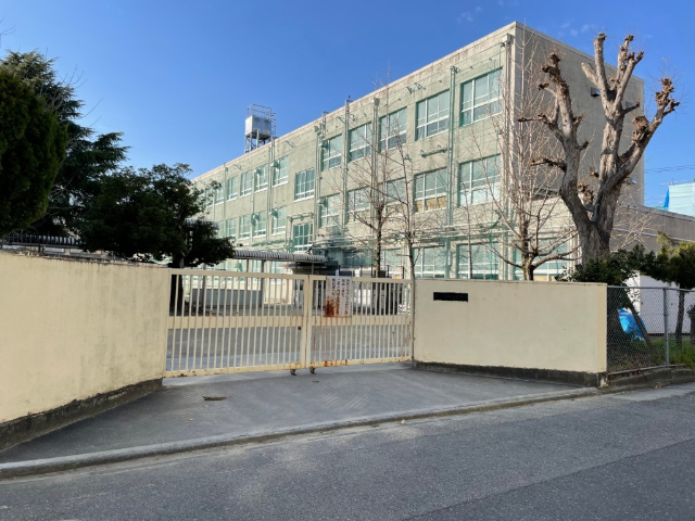 中学校　名古屋市立萩山中学校（中学校）まで349m