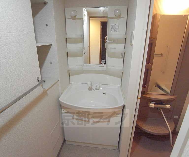 洗面設備　洗面台です。