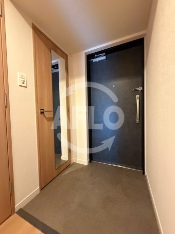 玄関　スプランディッド本町グラン　玄関
