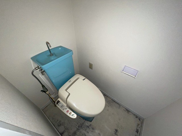 トイレ　コンパクトで使いやすいトイレです♪