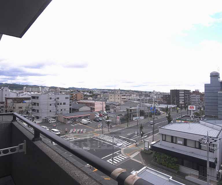 眺望　伏見桃山城が見えます。
