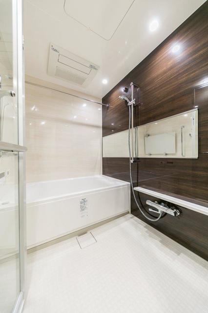 バス・シャワールーム　※写真は同タイプ住戸です。