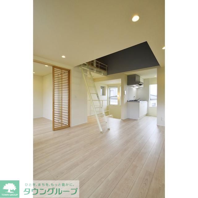 グランエッグス洗足池の居間写真