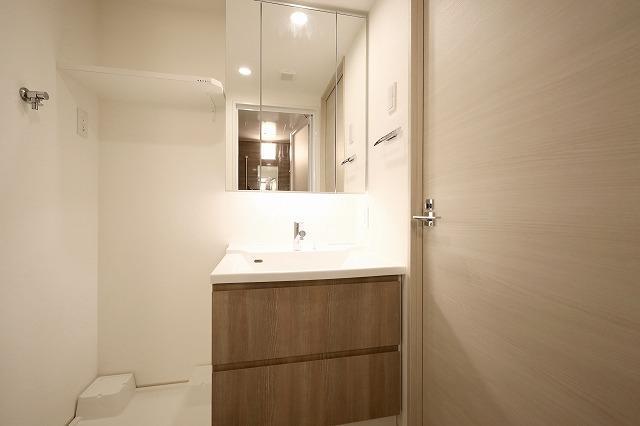 洗面設備　※別部屋の参考写真です。